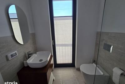 Casă cu 4 camere cu Teren 18 Mp în Central - 3