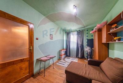 Apartament cu 3 camere semidecomandat, mobilat în Chișineu-Criș - 2