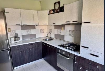 Apartament cu 2 camere decomandat în P-ța Unirii - 4