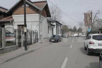 Casă cu Teren 296 Mp în Central - 18