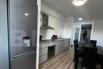 Apartament cu 2 camere semidecomandat în Independenței