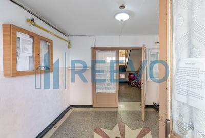 Apartament cu 3 camere semidecomandat, mobilat în Cornișa - 21
