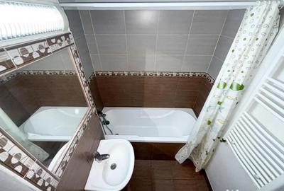 Garsonieră în Titan - 2