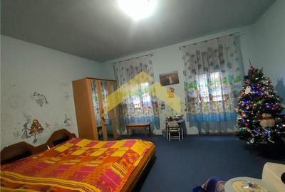 Casa de vanzare in zona Parneava - 10