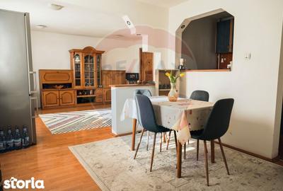 Casă cu 8 camere cu Teren 946 Mp în Central - 19