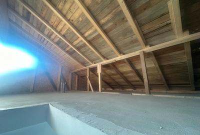 Duplex cu 4 camere cu Canalizare în Central - 18