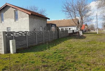 Casă cu Teren 555 Mp în Biled - 2