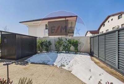 Casă cu 5 camere cu Teren 334 Mp în Vest - 56