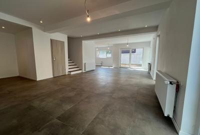 Duplex cu 5 camere cu Canalizare în Odăi - 2