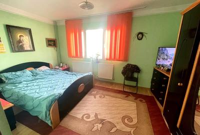 Apartament cu 2 camere semidecomandat, mobilat în Podu Roș - 3