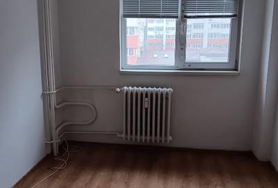 3 Camere semidecomandat Ion Mihalache sector 1 - 8