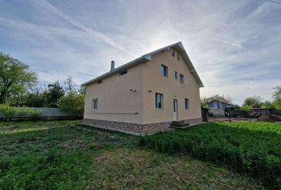 Casă în Șerbănești - 3