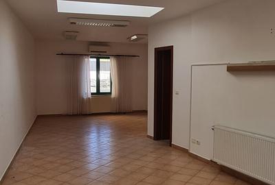 Spațiu comercial, 70 mp în Central