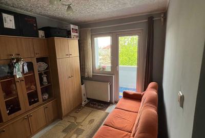 Apartament cu 3 camere semidecomandat în Central - 8