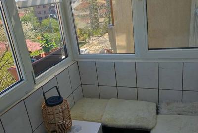 Apartament cu 2 camere decomandat în Km 5 - 15