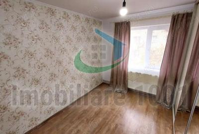 Apartament cu 3 camere semidecomandat în Central - 2
