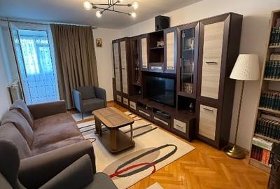 Apartament cu 3 camere decomandat în Titan - 9