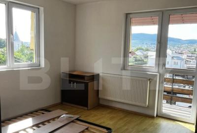 Apartament cu 3 camere, loc de parcare, zona Hotel Diana - 2