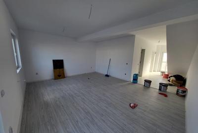 Duplex spatios cu 4 camere si mansarda cu placa de beton,gata de mutat - 5