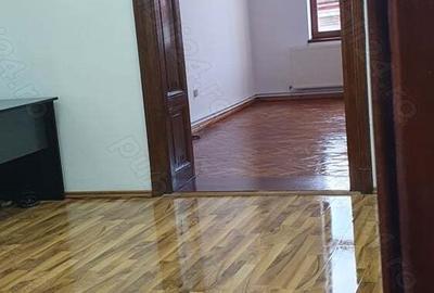 Inchiriez spa?iu pentru birou, etc. - 2