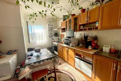 Apartament cu 4 camere, etaj 3, zona Dancu - 2