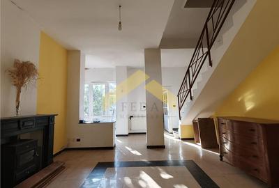 Casă individuală cu 6 camere cu Canalizare în Central - 3