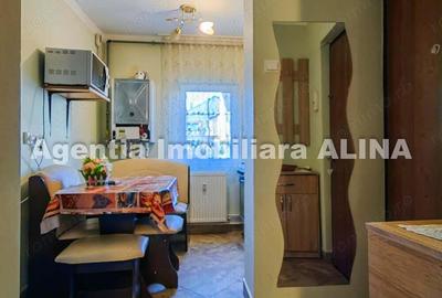 Garsoniera in Deva, zona Dorobanti, 28 mp, decomandata, etaj 3. - 2