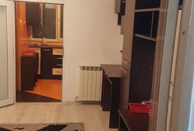 Garsonieră semidecomandată în Păcii - 1