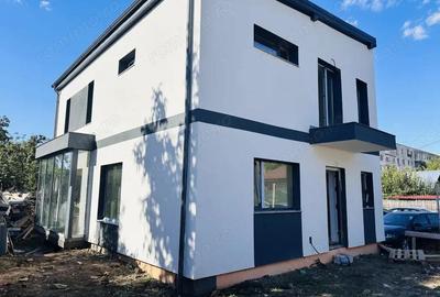 Casă cu 4 camere cu Canalizare în Uverturii - 7