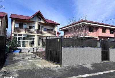 Casă cu 5 camere cu Canalizare în Central - 3