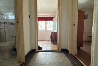 Apartament cu 3 camere semidecomandat în Viziru 1 - 3