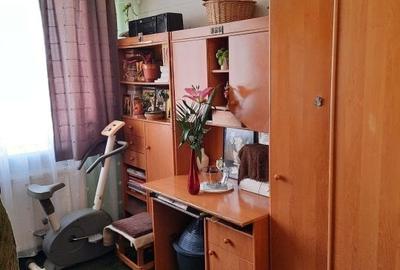 Apartament cu 4 camere decomandat în Progresul - 5