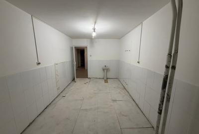 Apartament cu 4 camere decomandat în Berceni - 6