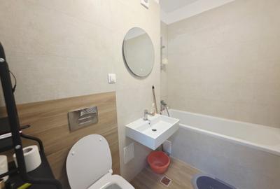 Apartament cu 3 camere decomandat în Tractorul - 12