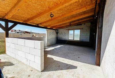 Casă cu 2 camere cu Teren 529 Mp în Roșia - 7