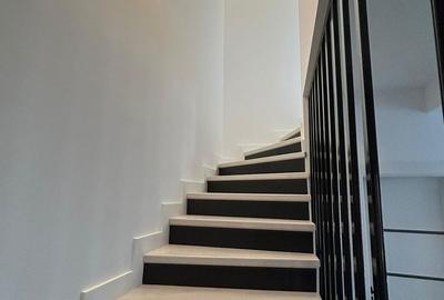 Casă cu 4 camere cu Canalizare în Central - 9