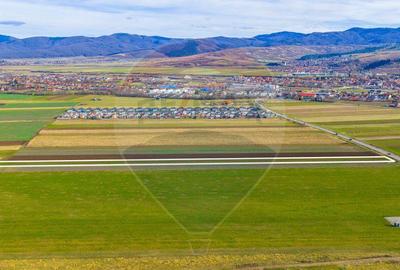 Teren de 10000 mp, în Tărlungeni - 2