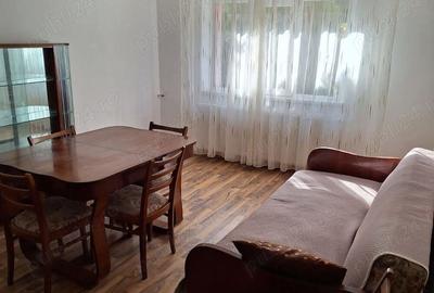 Inchiriere ap 3 cam decomandate,semimobilat, centrala proprie Rovine, piata Dezrobirii - 1