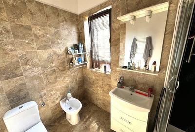 Casă cu 6 camere cu Teren 302 Mp în Central - 11