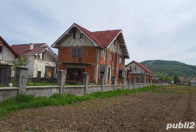 Casă cu 4 camere cu Teren 1000 Mp în Unirea - 3