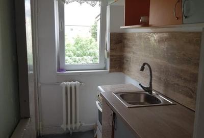 Inchiriez apart Oradea Nufarul  Zidarilor 2 cam semidecomandat renovat mobilatb