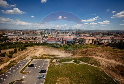 Apartament cu 3 camere tip Penthouse in zona Cetate COMISION 0% - 4