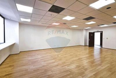 Birou, de 60 mp, în Central - 4