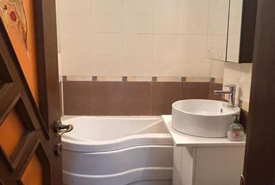 Apartament cu 3 camere decomandat în 1 Mai - 7