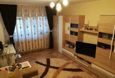 Apartament cu 2 camere decomandat în Ștrand - 1