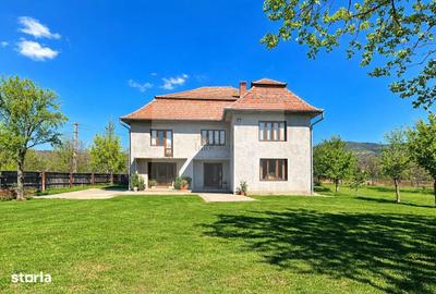 Casă cu 8 camere cu Teren 4851 Mp în Iara - 9