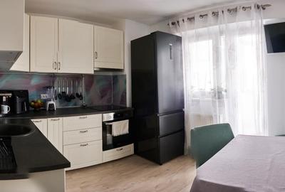 Apartament cu 4 camere decomandat, mobilat în 1 Mai - 15