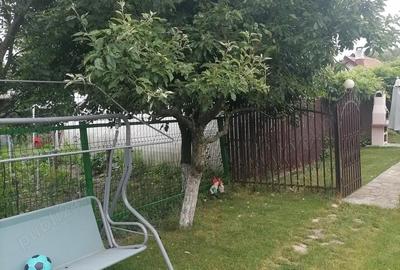 Casă cu 4 camere în Central - 1