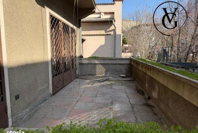 Casă cu Canalizare în Capitale - 2