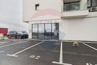 Spațiu comercial, de 184.69999694824 mp, în Nord - 2